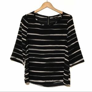 😊3/$30 EXPRESS Striped Blouse size Small, like new. Stylish and Classy.